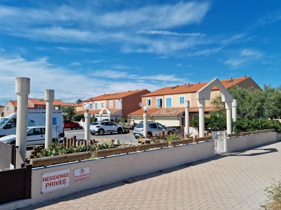 Chez Laura Et Benjamin ! Maison A La Plage Climatisee Фронтіньян Екстер'єр фото